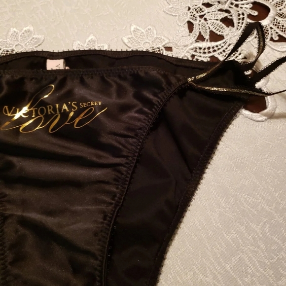 3 Victoria secret woman panties - Picture 3 of 11